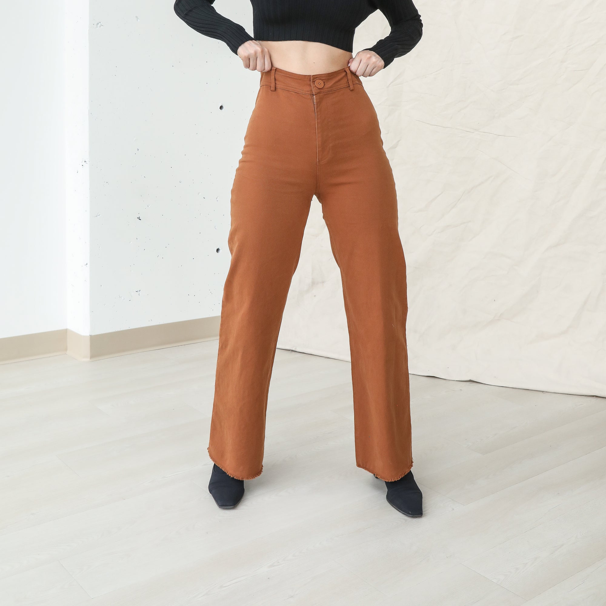 Raw Hem Stretchy Cotton Pants