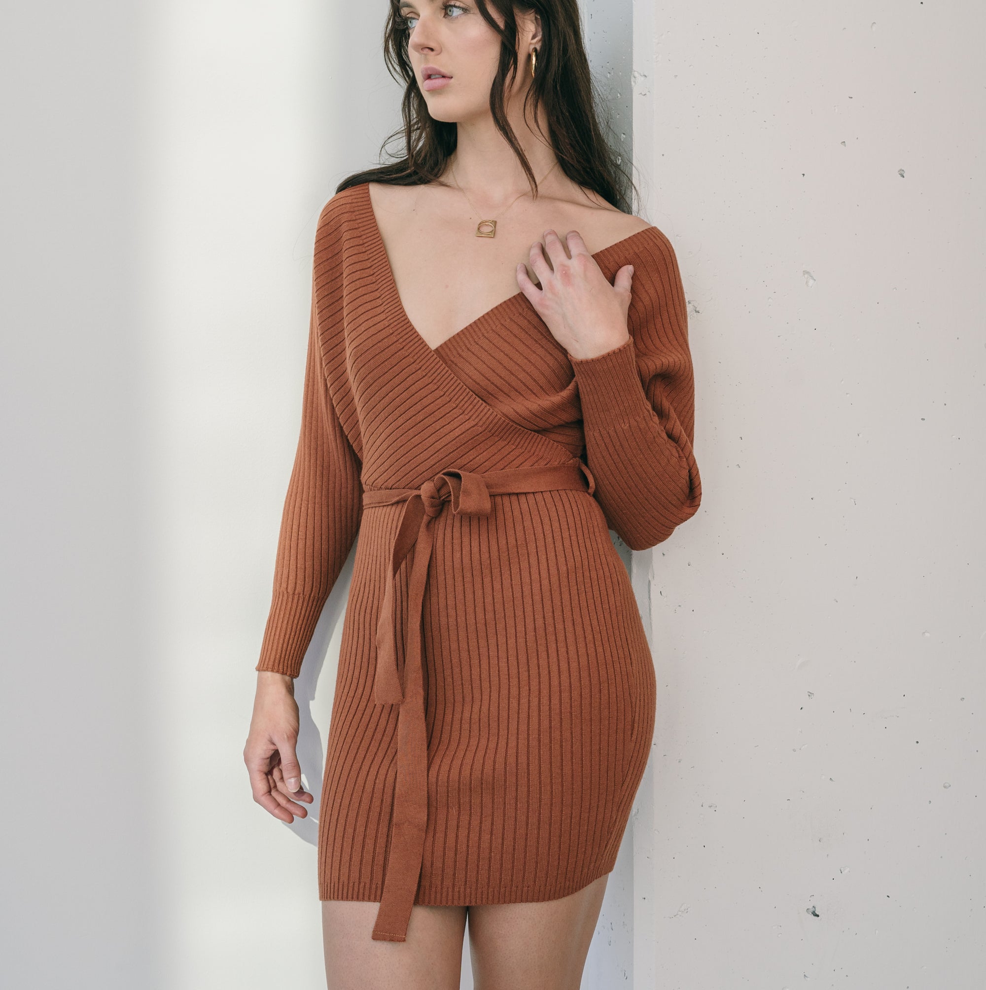 Crossover Short Sweater Dress Ribbed With Belt in Rust