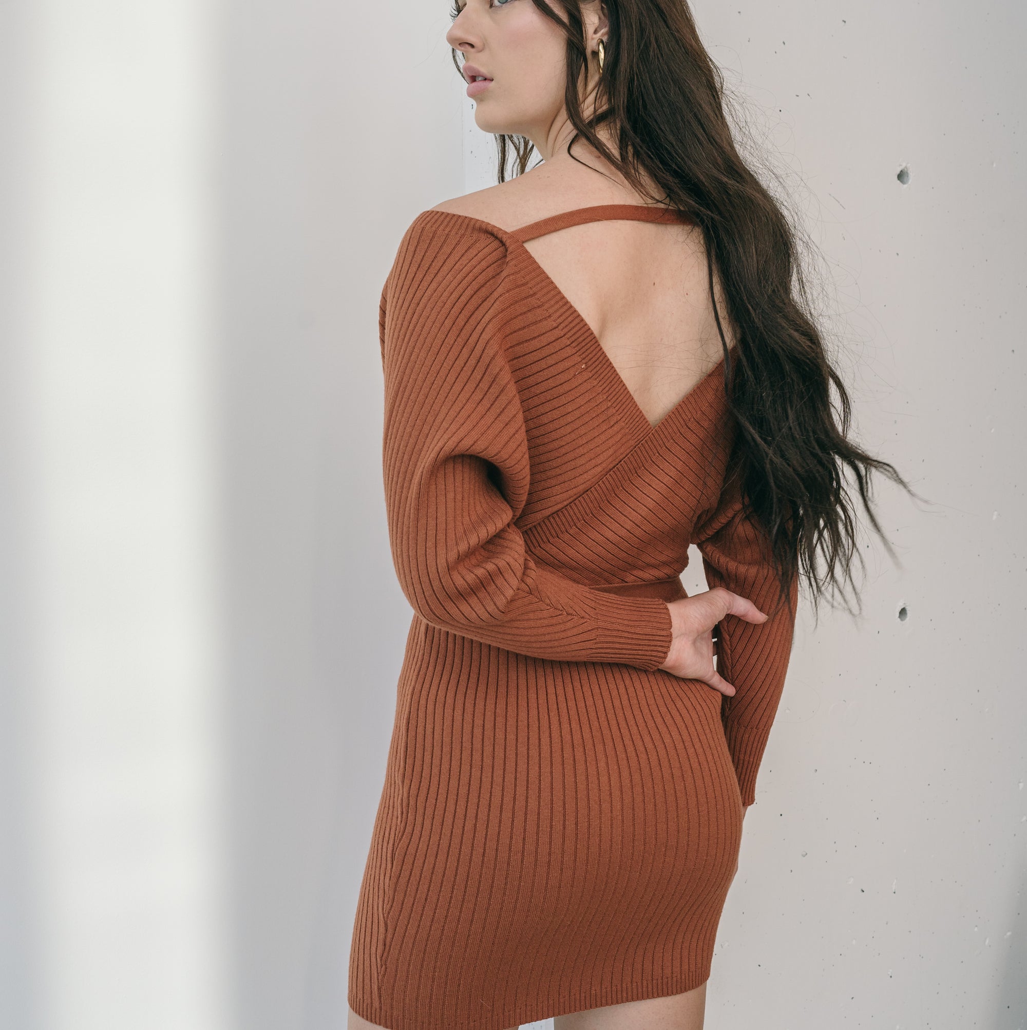 Crossover Short Sweater Dress Ribbed With Belt in Rust