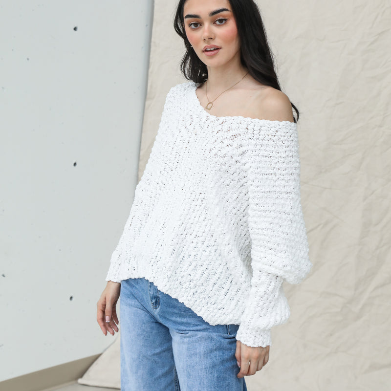 Last One - Boucle Oversized Knit Sweater in White