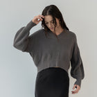 Heavy V-Neck Cropped Sweater In Cotton in Charcoal