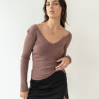 V Neck - Ribbed Basic Top in Mauve